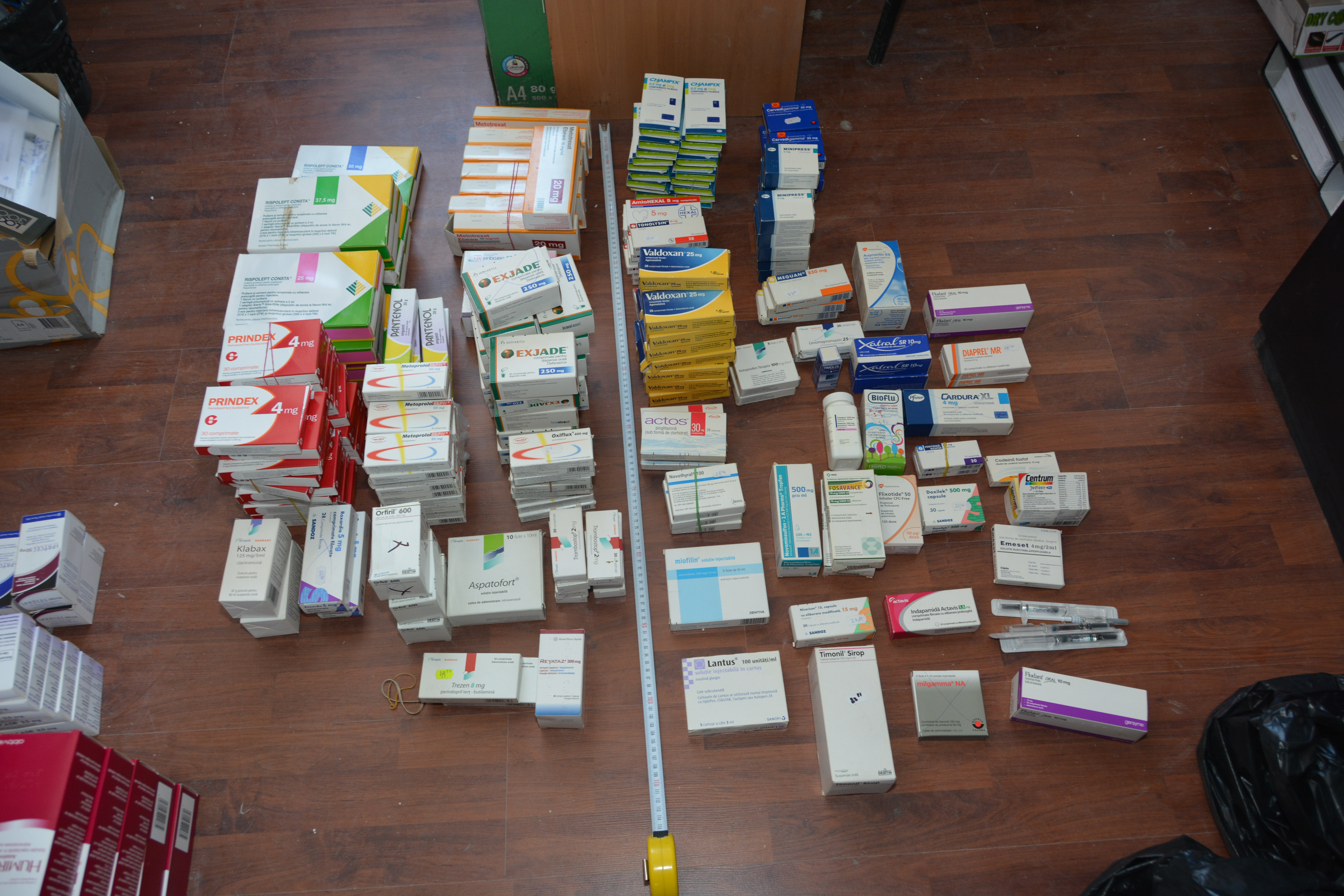 EXCLUSIV / Românii se îndoapă cu ”suplimente” contrafăcute. Tone de anabolizante injectabile și milioane de tablete pentru potență intră ilegal pe piața românească
