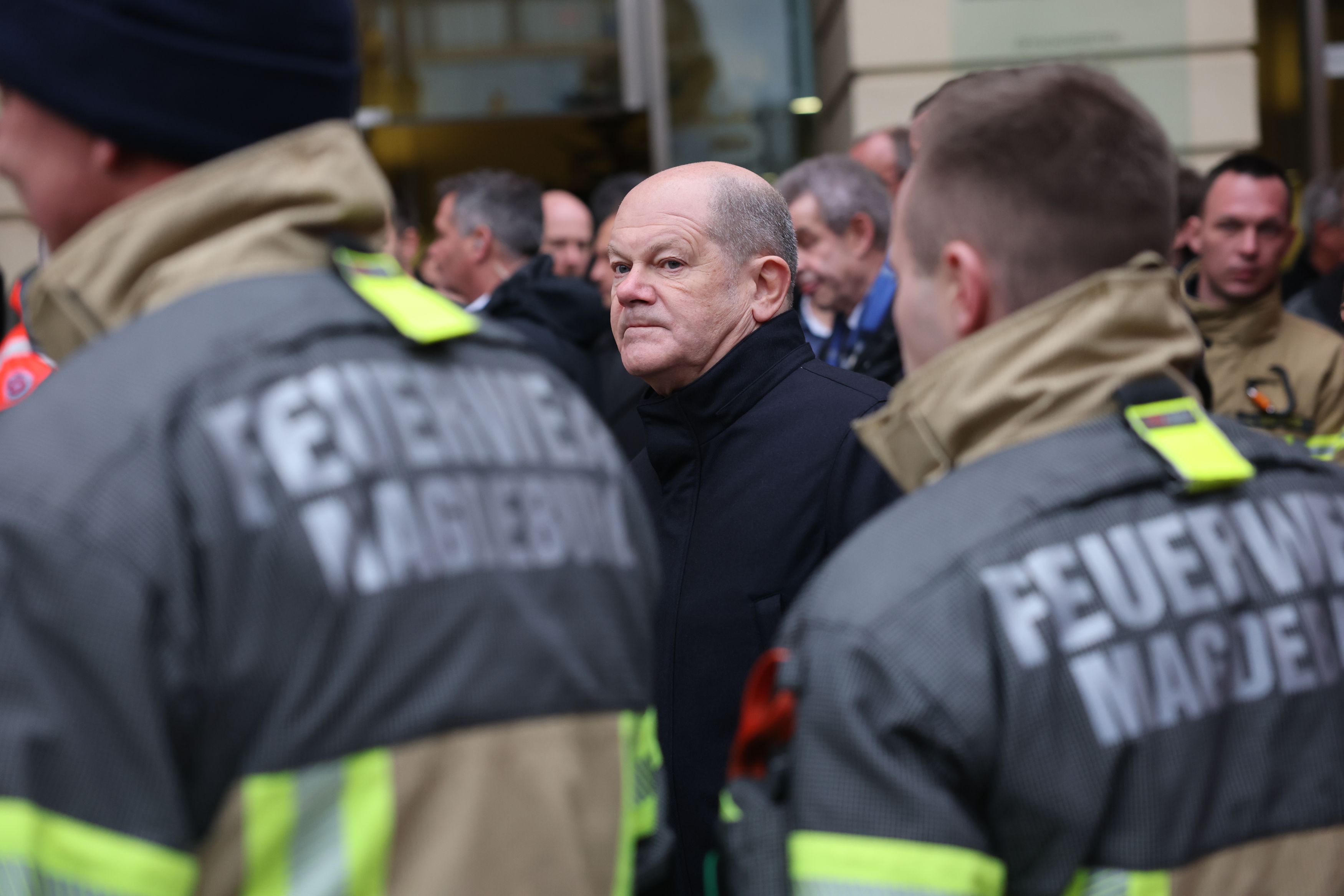 Pompieri în lacrimi la Magdeburg, după ce s-au luptat să salveze sute de victime ale atacului de la târgul de Crăciun: „Singurul lucru care mi-a trecut prin cap a fost: pe care dintre ei îl ajut acum?”