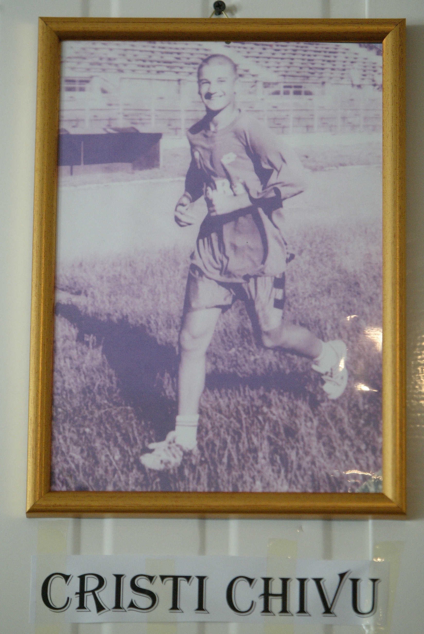 Imagini rare cu Cristi Chivu. Cum a fost băgat la „pușcărie”