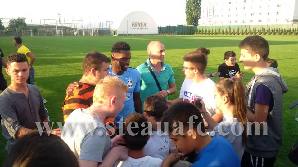 Pedrazzini a făcut poze! Recuperare în pubele de gunoi pline cu gheață / FOTO