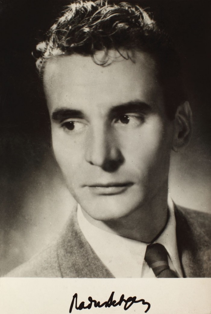 Lucrurile marelui actor Radu Beligan, scoase la vânzare de familie. Fotografii rare, mobilă scumpă și trofee