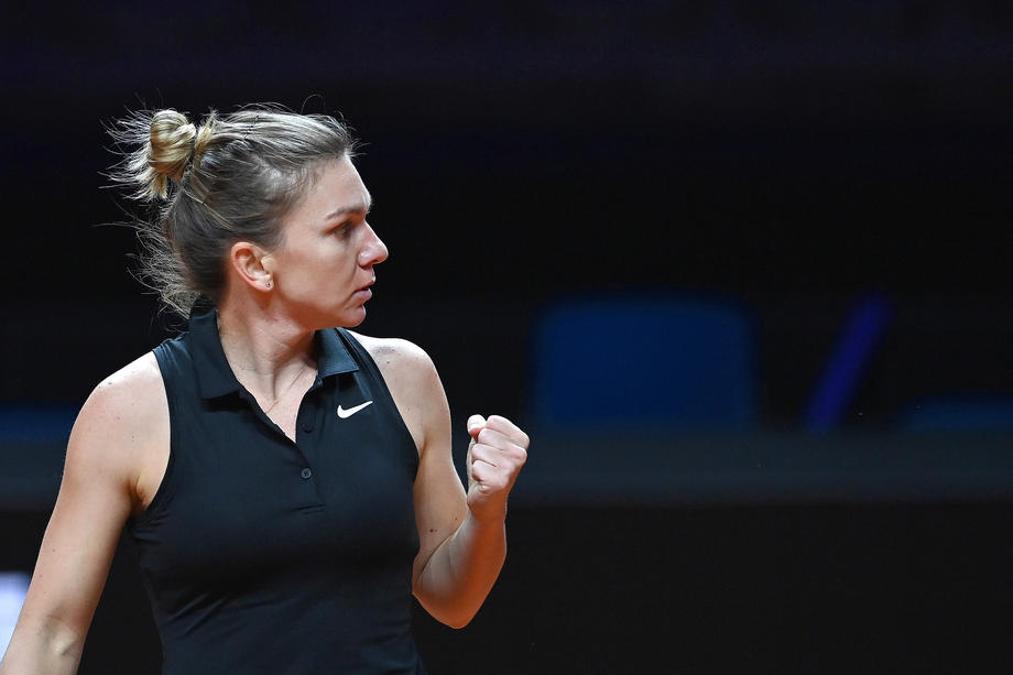 Simona Halep, în semifinale la Stuttgart. Sâmbătă se bate pentru un loc în finală