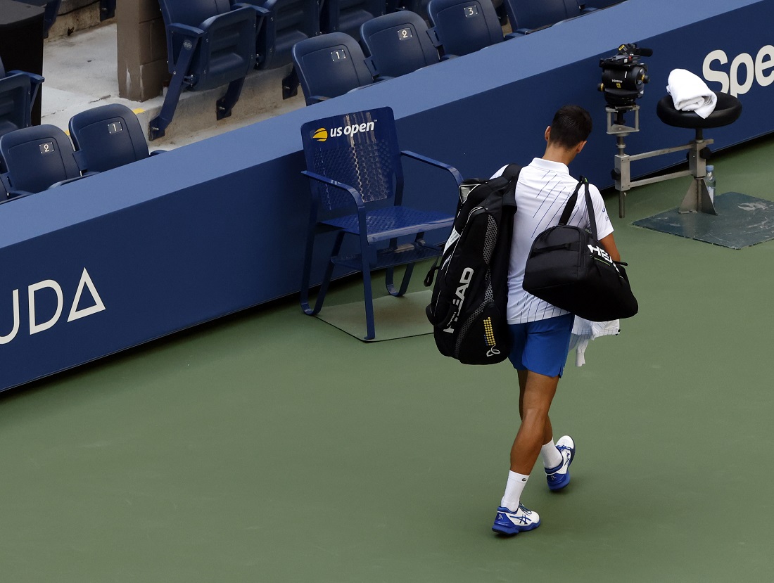 VIDEO | Novak Djokovic a fost descalificat de la US Open, după ce a lovit un arbitru cu o minge