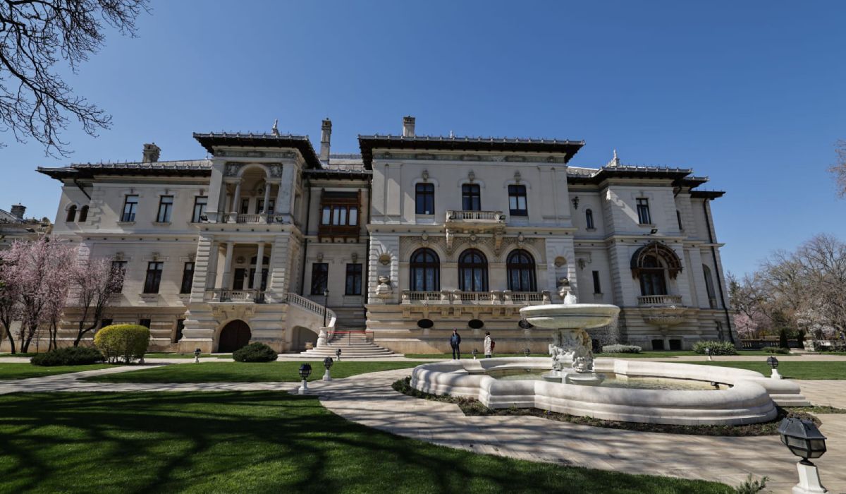 Palatul Cotroceni își deschide porțile în acest weekend. Care sunt condiţiile de vizitare și ce tururi sunt gratuite în București