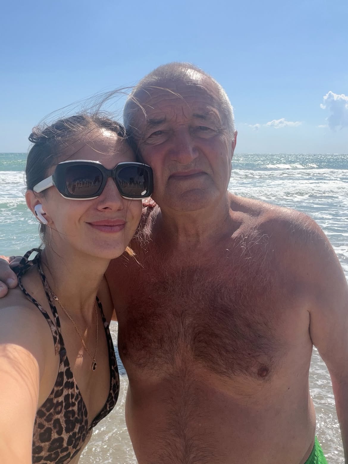 Adela Popescu, mărturisire emoționantă despre tatăl ei. Ce detaliu neștiut a ieșit la iveală din copilăria sa: „M-am trezit cu el în ultima bancă”