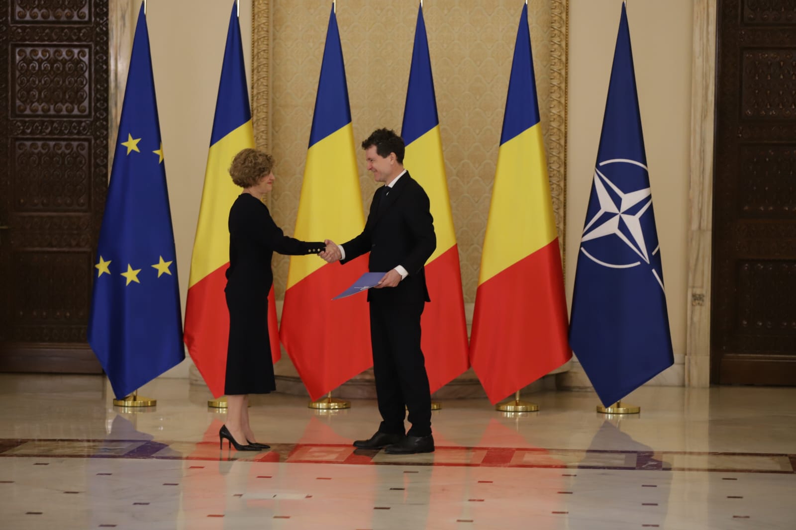 Oana Gheorghiu a devenit vicepremier, deși Grindeanu și PSD i-au cerut lui Bolojan să o retragă pentru declarațiile anti-Trump