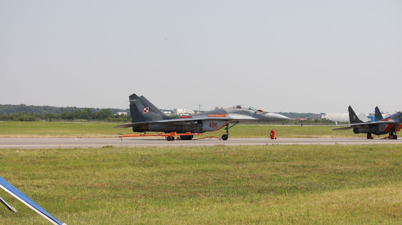 UPDATE | FOTO&VIDEO/ BIAS 2017, spectacol la înălțime! Peste 100 de avioane pe cerul Capitalei, la cel mai mare show aviatic din România. Final spectaculos!