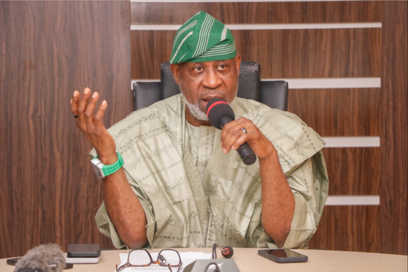 Nigeria’s Minister of Solid Minerals Development, Dele Alake, spoke at the Powering Africa Summit in Washington, D.C., where he outlined plans to position Africa as a major supplier of critical minerals. [Twitter:@AlakeDele]