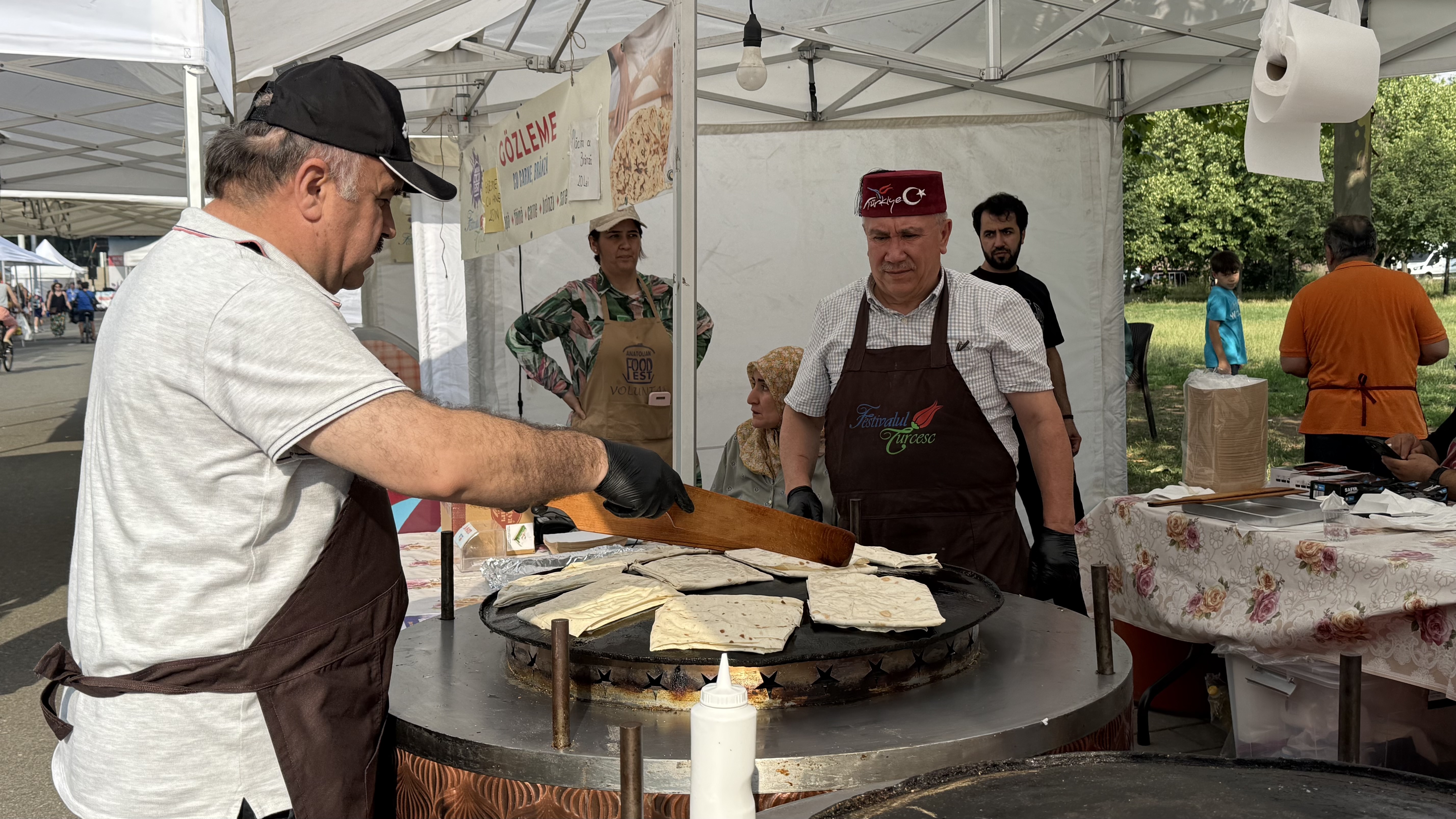 Cât costă șuberekul și kebabul la Festivalul Turcesc de la Arena Națională. Baclavaua e la mare căutare