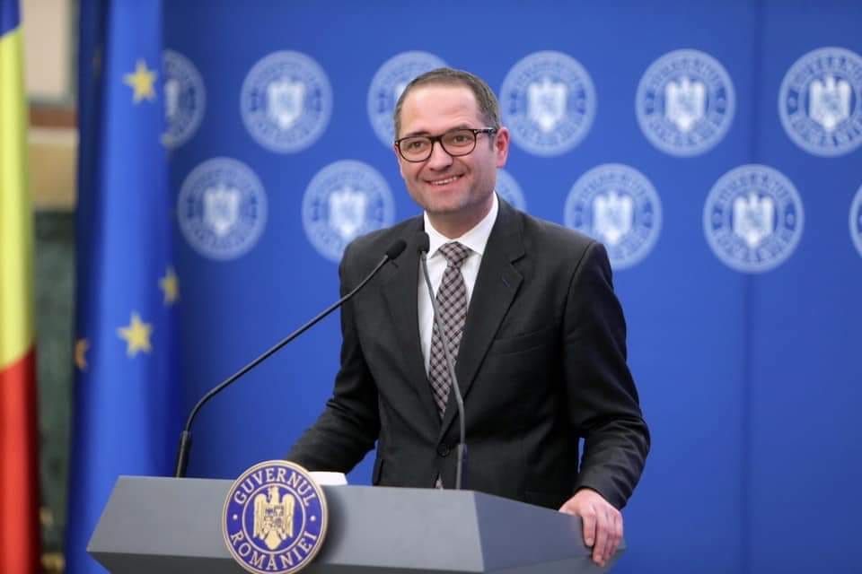 Fostul ministru al Sportului, acuzat de violență conjugală! Fosta soție arată certificatul medico-legal, el amenință: “O dau în judecată”