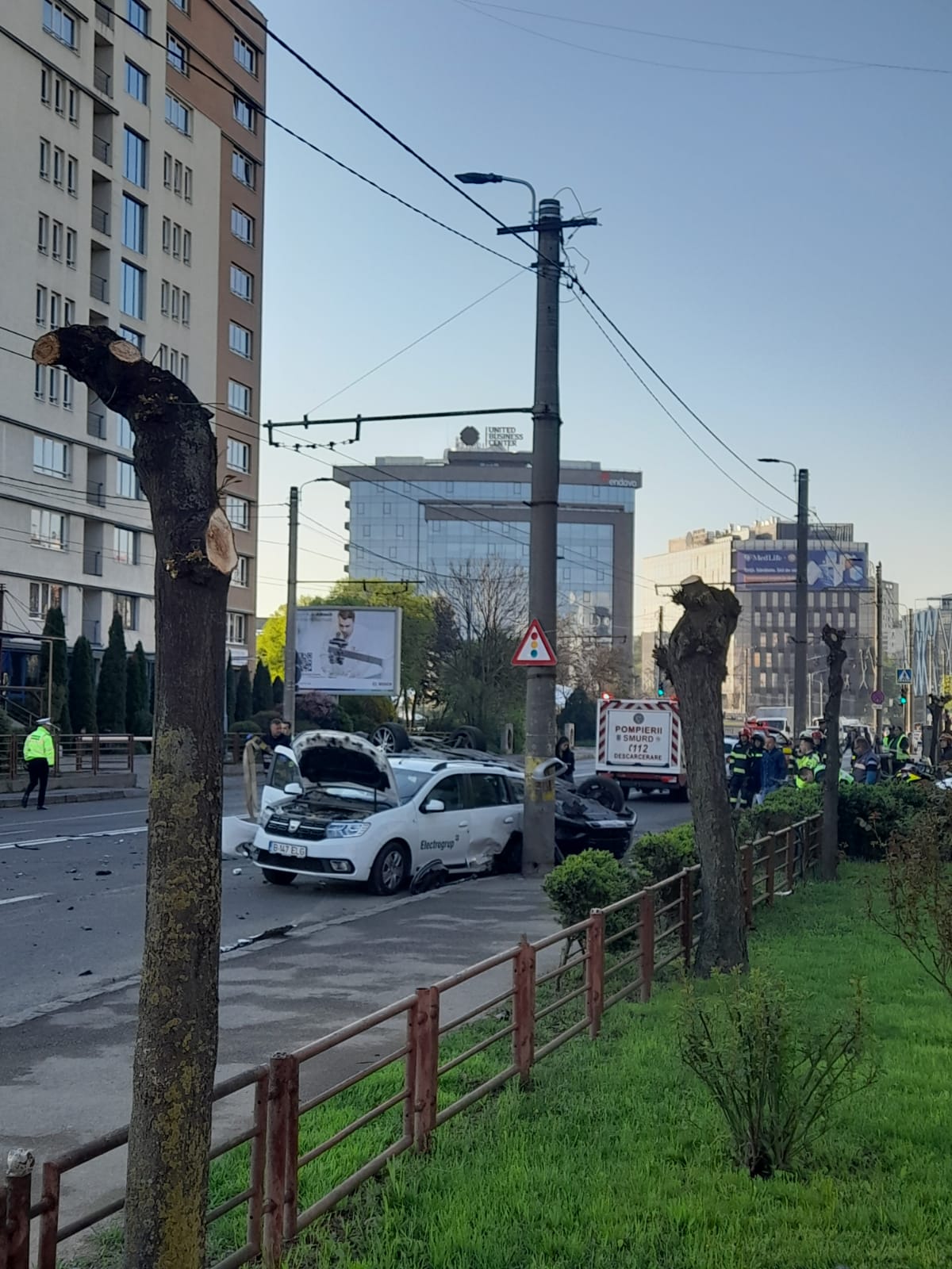 Cum s-a produs accidentul în care un BMW nou-nouț al Poliției a fost distrus. Șoferul autospecialei a intrat pe contrasens, ca să evite alt accident