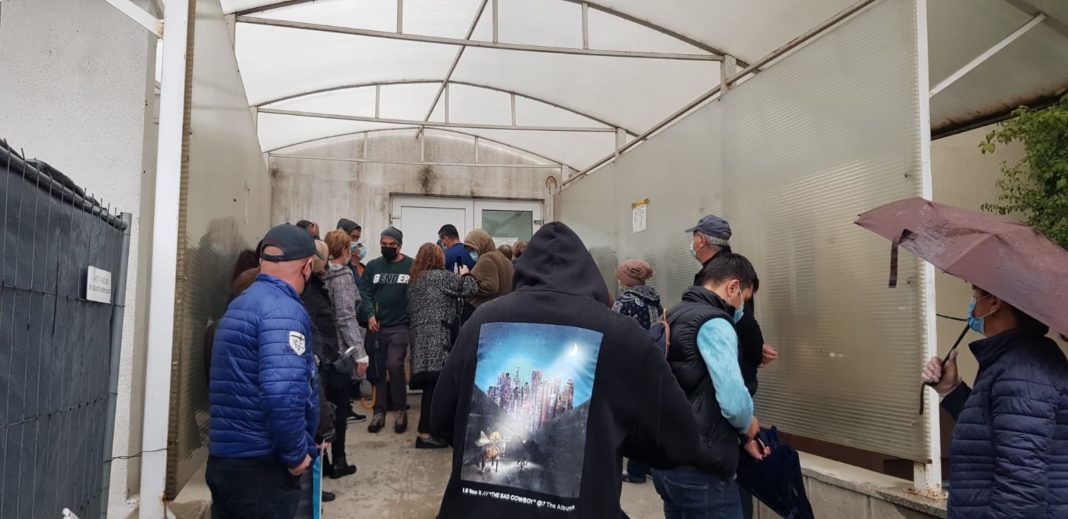 Aglomerația la ușa spitalului devine o imagine la ordinea zilei, iar unitățile medicale nu au soluții. Managerul Institutului Oncologic: „Mă apucă groaza că vine iarna”