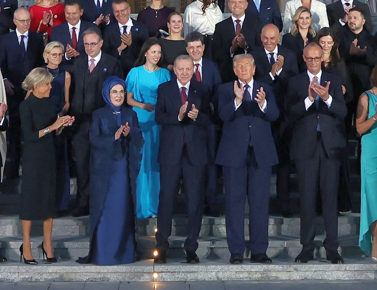 Unde au stat Nicușor Dan și Mirabela Grădinaru la fotografia de grup cu liderii NATO făcută la Ankara