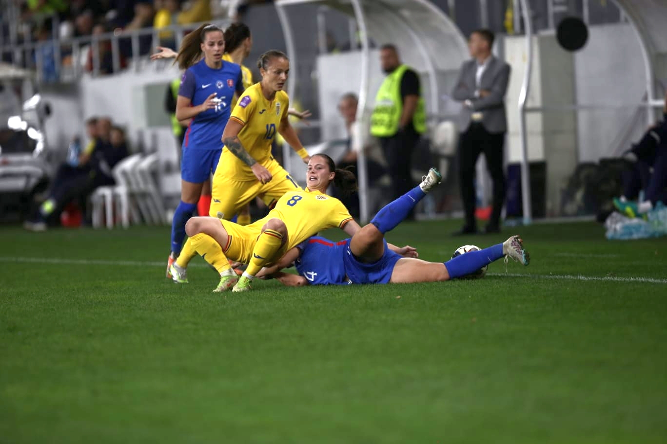 Naționala feminină a României de fotbal, remiză cu Slovacia. Bara ne-a salvat de la a treia înfrângere din grupă