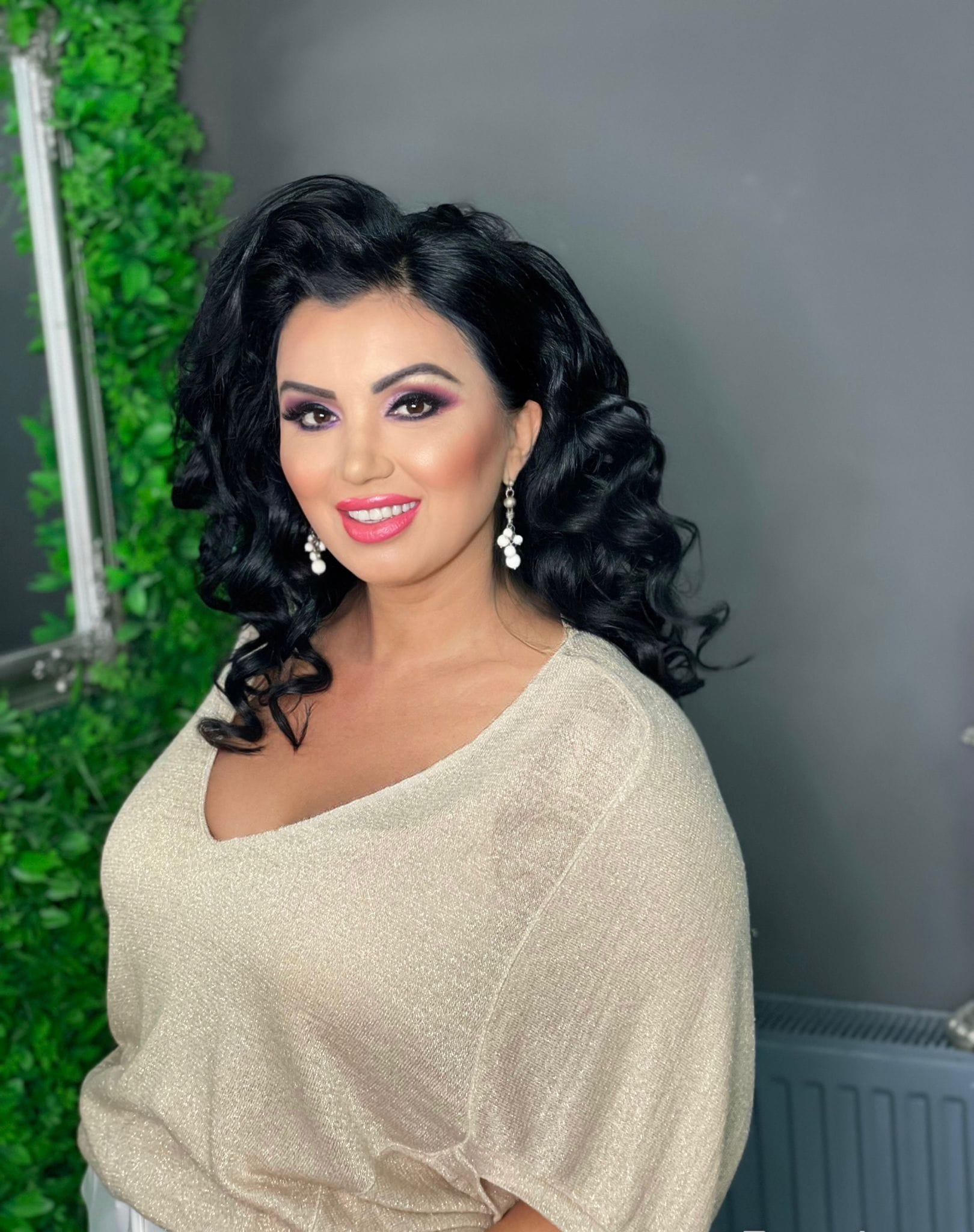 Adriana Bahmuțeanu se reprofilează după nuntă. Își deschide cabinet de psihoterapie: „Am terminat studiile”