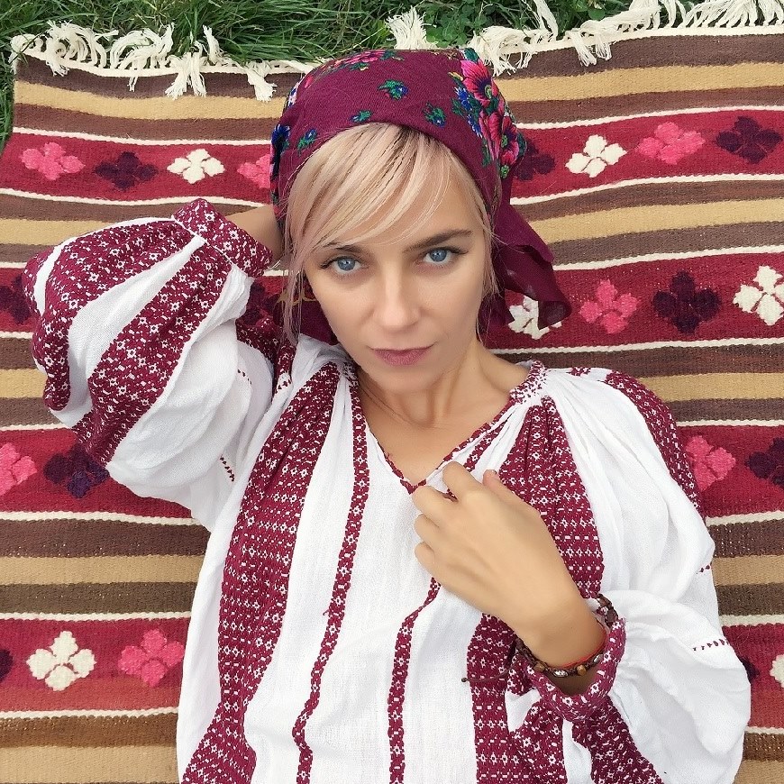 Ce face Gianina Corondan după ce s-a retras din televiziune: „Lucrez frumos, înălțător”