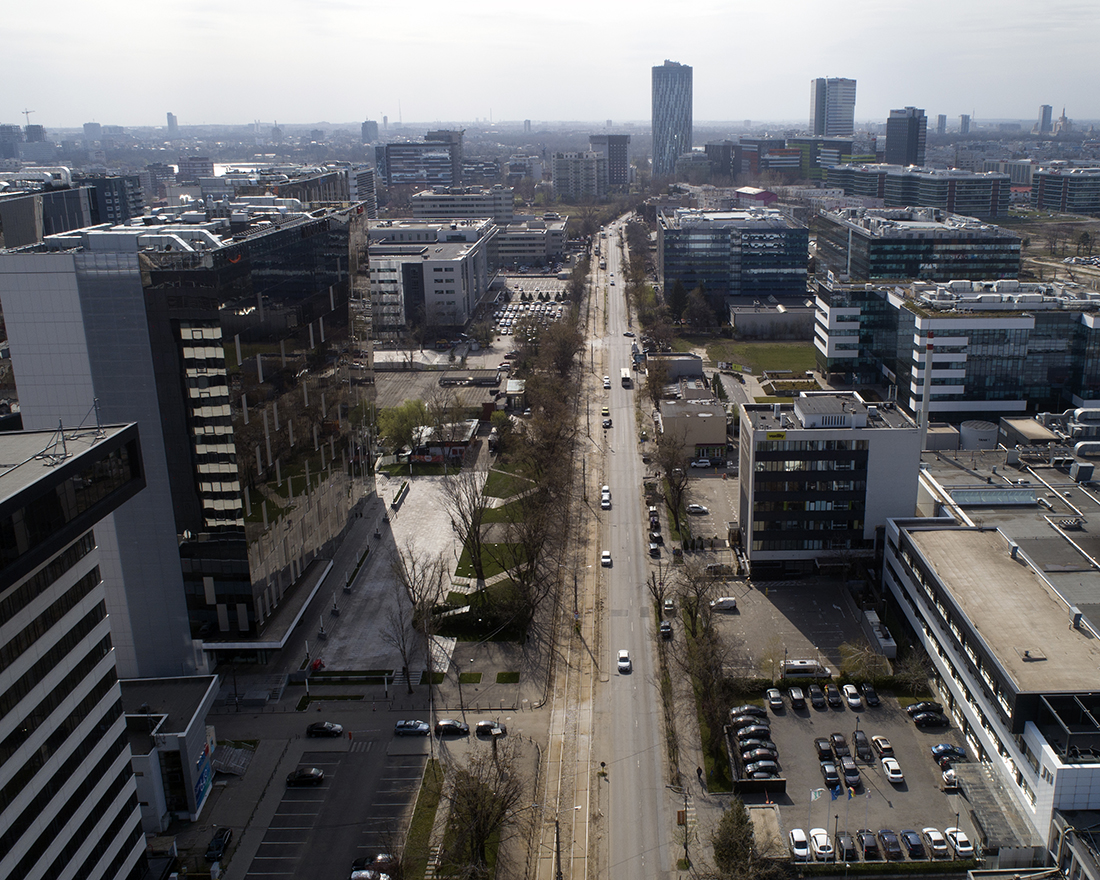 FILMARE CU DRONA | Cum a arătat Bucureştiul de la înălţime în prima zi de carantină totală