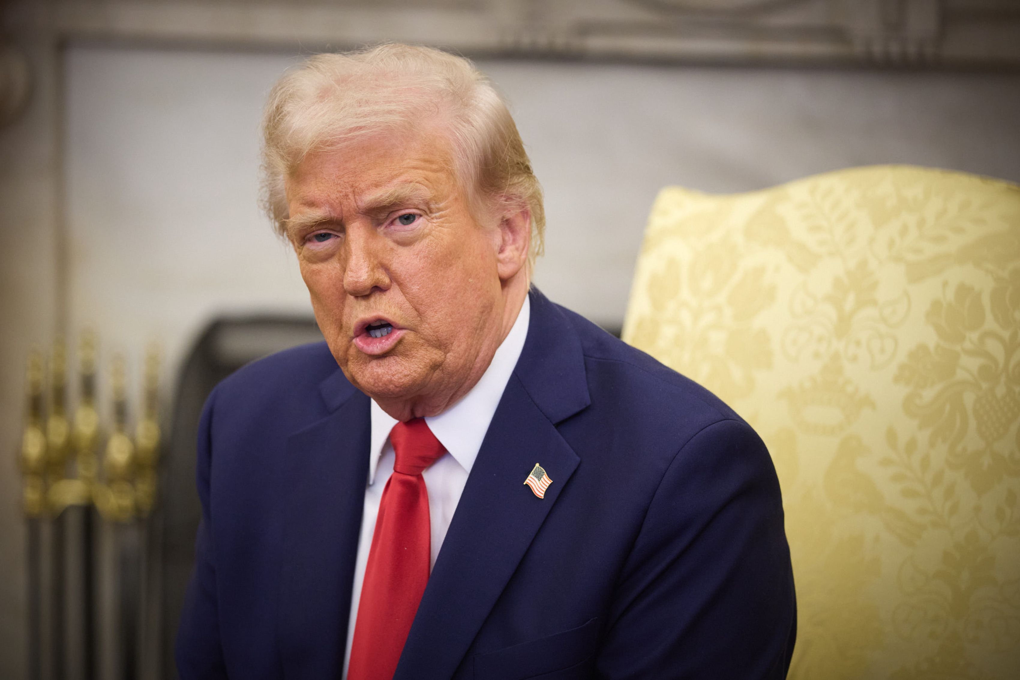 Donald Trump a râs public de un prieten supraponderal care ia Ozempic, medicamentul pentru pierderea în greutate: „E foarte bogat”
