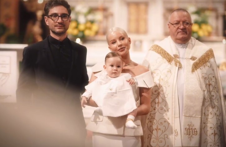 Carmen Grebenișan și-a botezat băiețelul. Imagini emoționante de la ceremonia lui Kadri