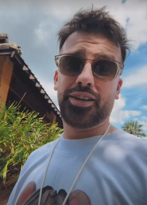Ce a făcut mama lui Florin Ristei după ce artistul a fost atacat de Mircea Badea: „Am voie?”
