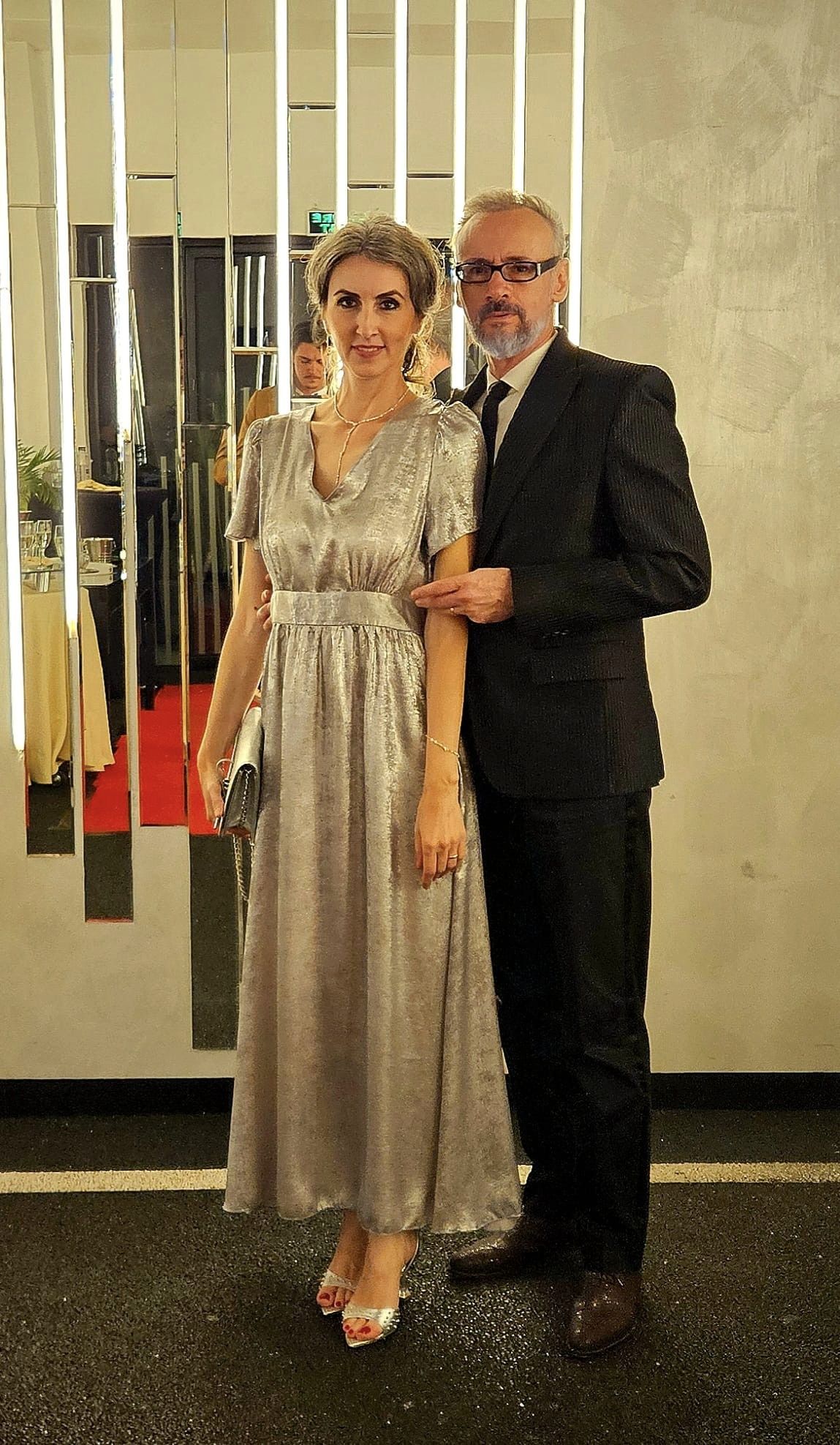 Mihai Albu îi răspunde Iuliei Albu, după ce aceasta l-a acuzat că i-a aruncat rochia de mireasă. „Interesant este că a ținut expres să ia găina, mai puțin rochia”