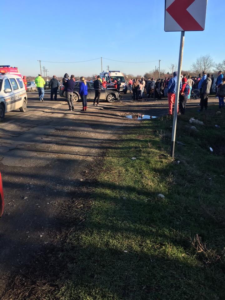 Patru răniți, într-un accident în județul Constanța. Un bărbat în comă, preluat de elicopterul SMURD| FOTO