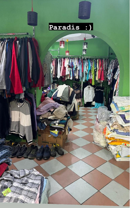 Adela Popescu a făcut cumpărături de la magazine second hand. „Foarte mulțumită. Abia aștept să vă arăt ce mi-am luat”