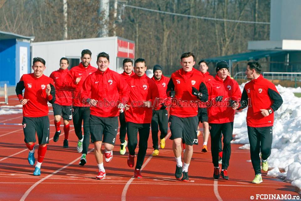 Dinamo s-a reunit la Izvorani! Antrenorul Mircea Rednic are la dispoziție cinci portari! Au absentat Gnohere și Essombe / GALERIE FOTO