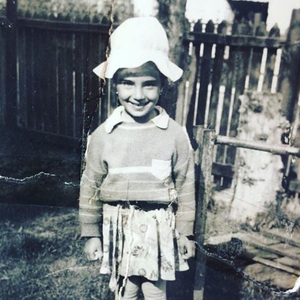 Imagini rare din copilăria celor mai iubite vedete din România. Puțini le-ar recunoaște