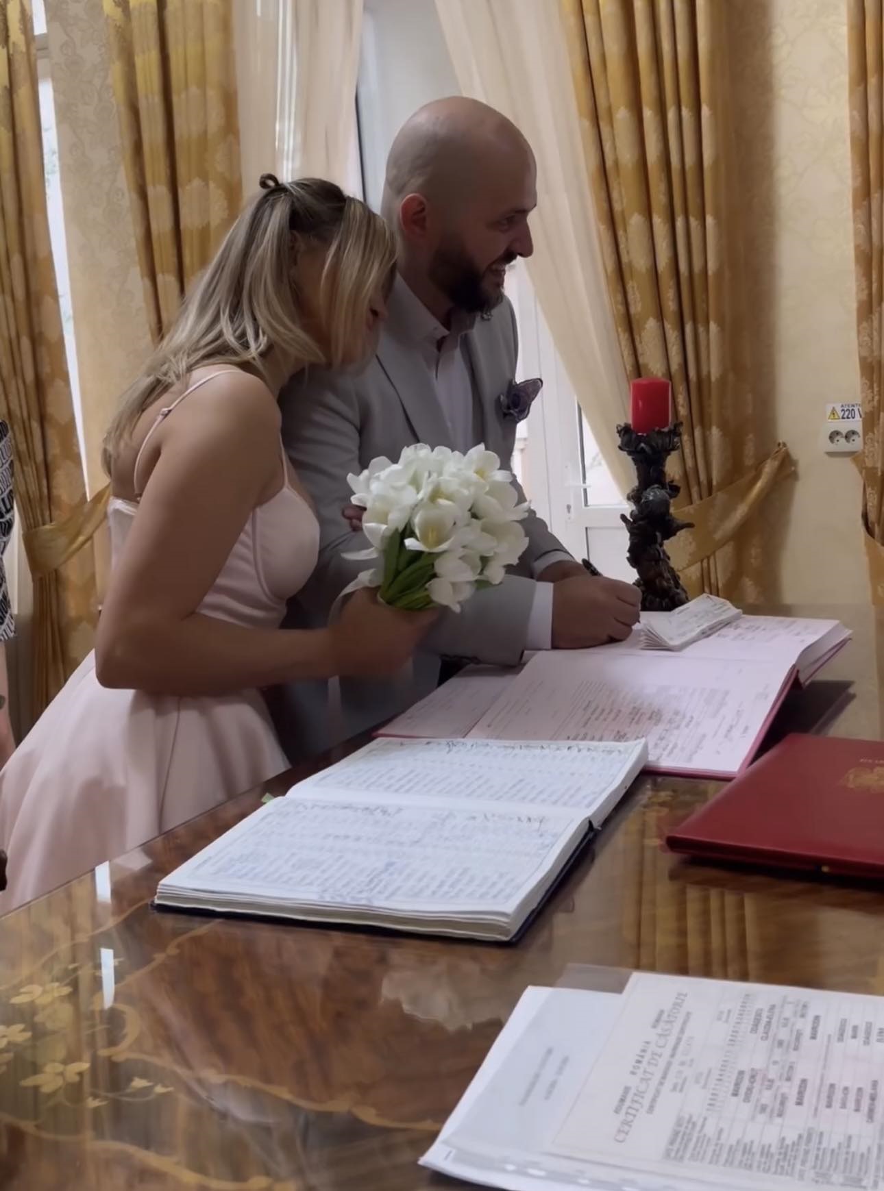 Lora a plâns la cununia religioasă cu Ionuț Ghenu: „El s-a abținut, dar a avut lacrimi în ochi”. Ce se va întâmpla la petrecere