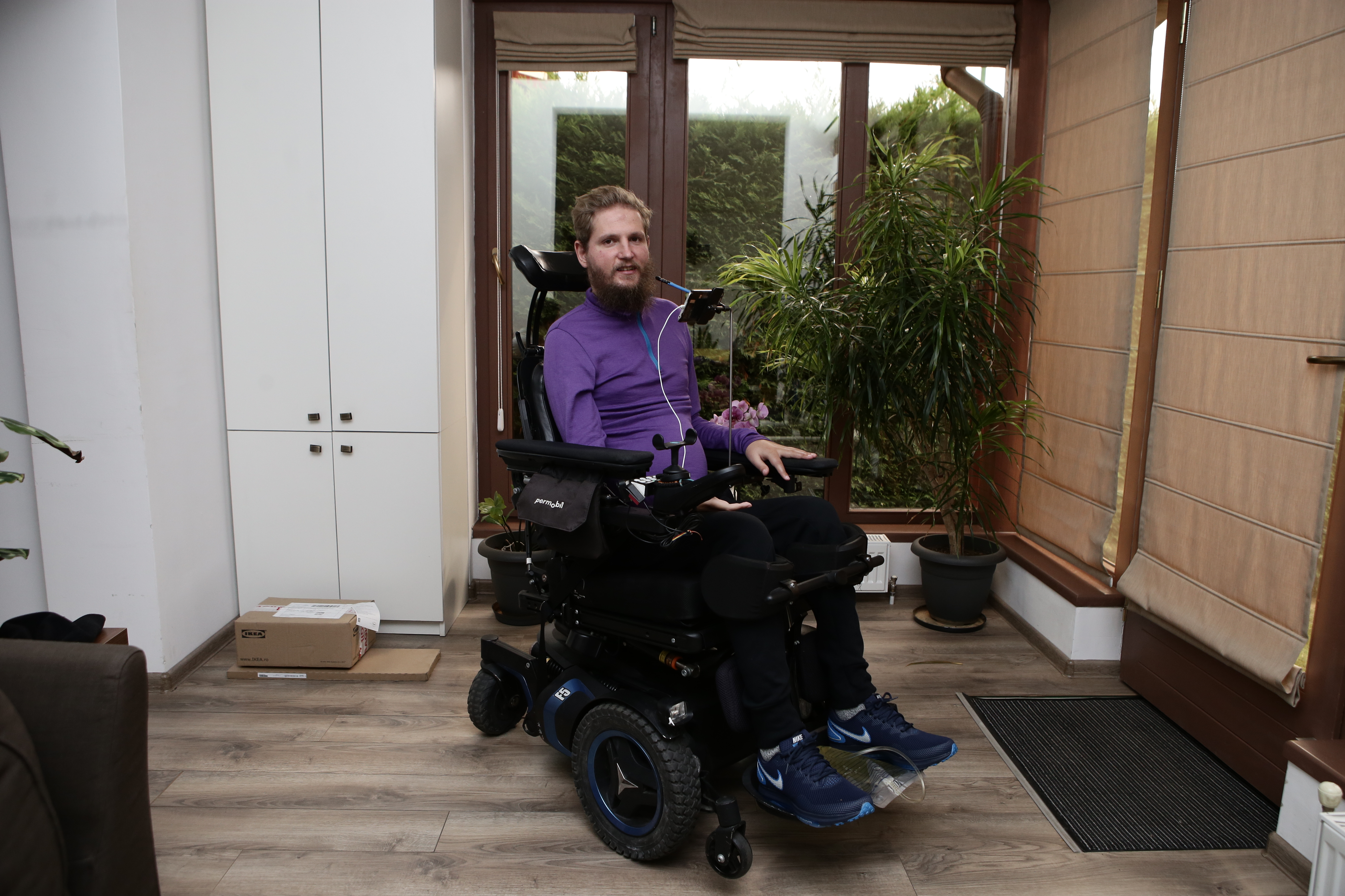 Mihai Neșu, mesaj din scaunul cu rotile pentru Ilie Bolojan, după tăierea facilităților pentru persoanele cu dizabilități: „Are dorința de a face lucruri bune în țară”
