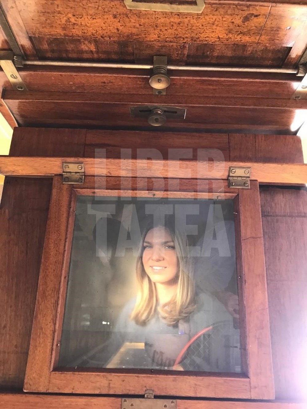 EXCLUSIV / Simona Halep, pozată ca acum 100 de ani. Liderul WTA, printre cei mai importanți români din ultimul secol (FOTO&VIDEO)