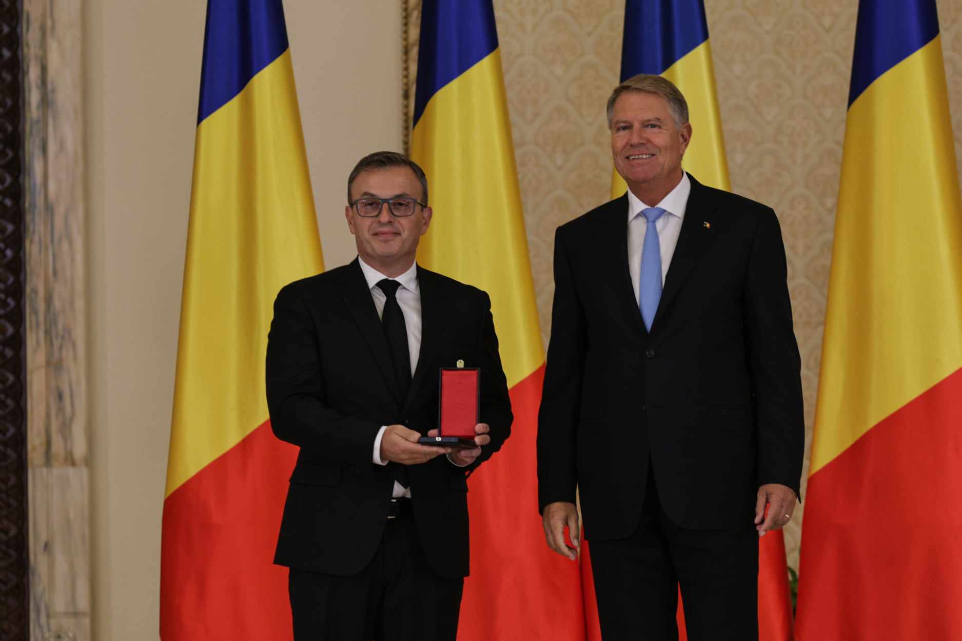 Gafă a președintelui Iohannis la decorarea medaliaţilor de la JO Paris. A spus „comemorarea”, în loc de „ceremonia” | VIDEO
