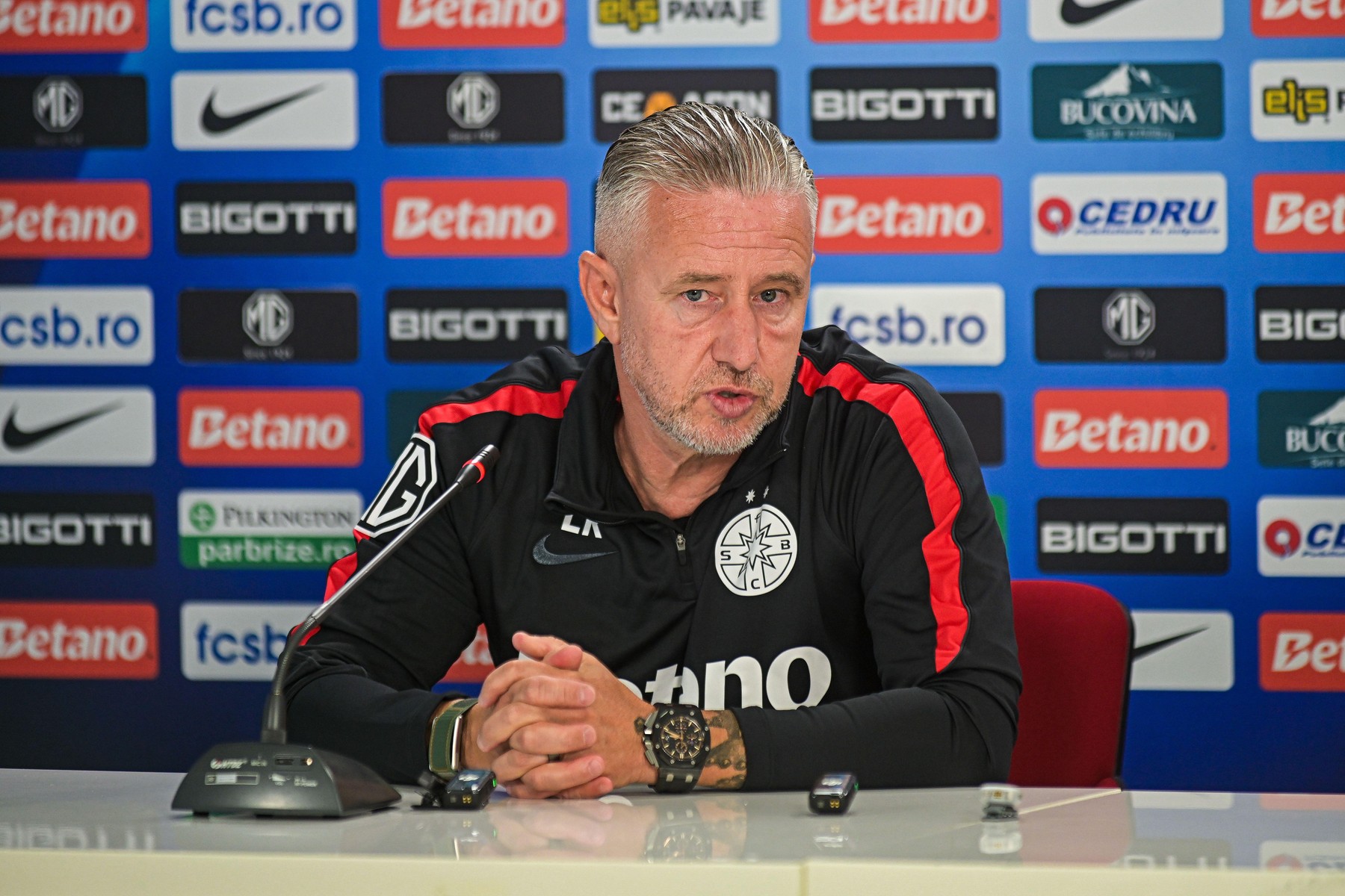 Laurențiu Reghecampf la prezentarea de la FCSB
