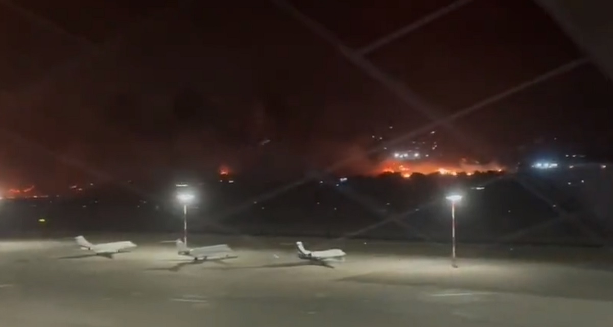 Arde și Sicilia! Imagini video dramatice cu aeroportul din Palermo înconjurat de flăcări