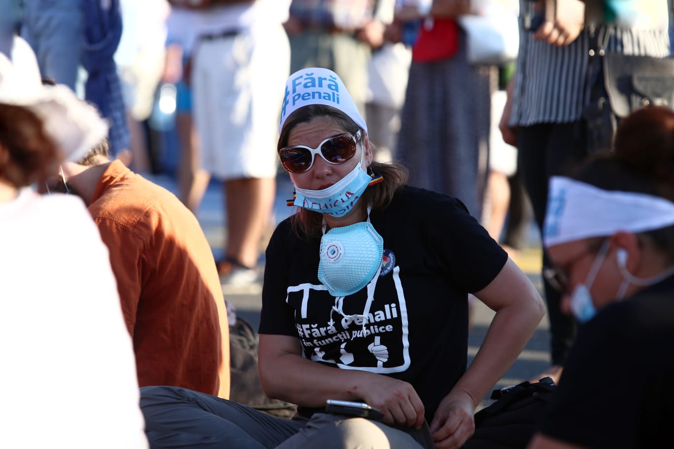 FOTO&VIDEO/ 50.000 de persoane au protestat în Piața Victoriei. Manifestația a fost una pașnică