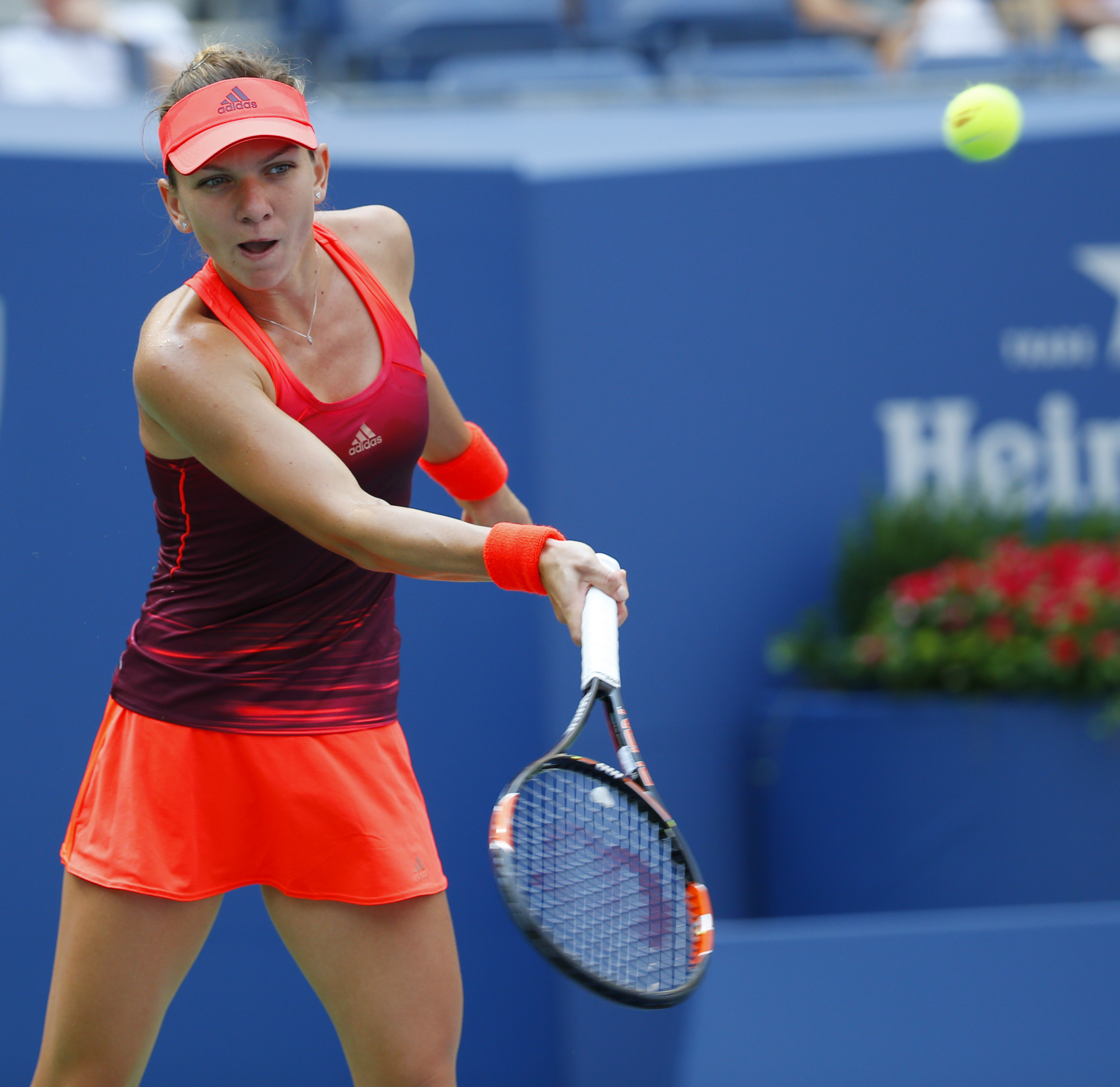 US Open, primul tur, ziua a doua. ^Simona Halep a strivit-o pe Marina Erakovici. Și Monica Niculescu merge mai departe. Andreea Mitu, Alexandra Dulgheru și Irina Begu au fost eliminate, ultima dintre ele dramatic / LIVE BLOG & GALERIE FOTO