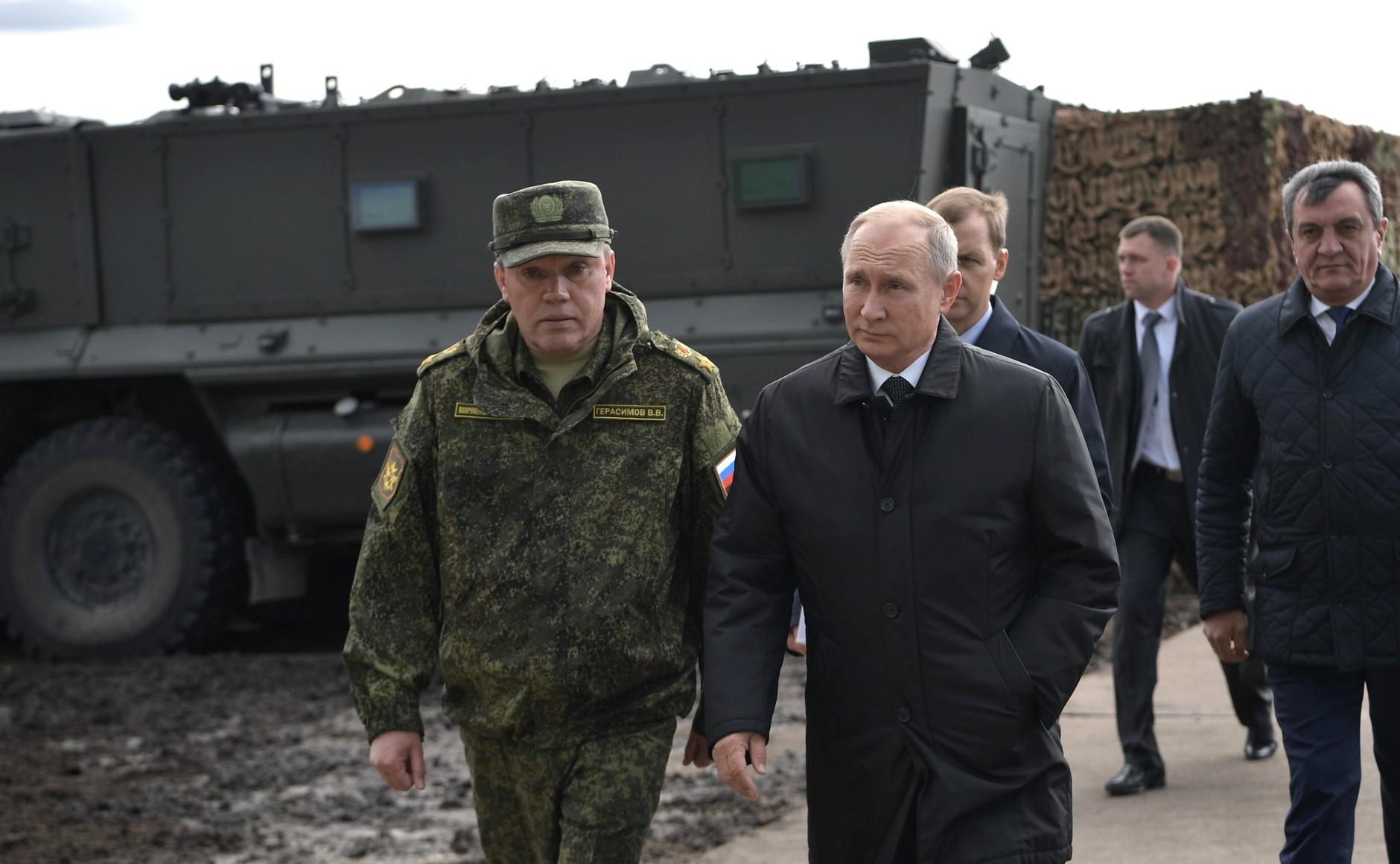 Cum se văd din spațiu cele mai mari exerciții militare din Rusia din ultimele patru decenii. Putin: "Rusia este o țară iubitoare de pace" / FOTO&VIDEO