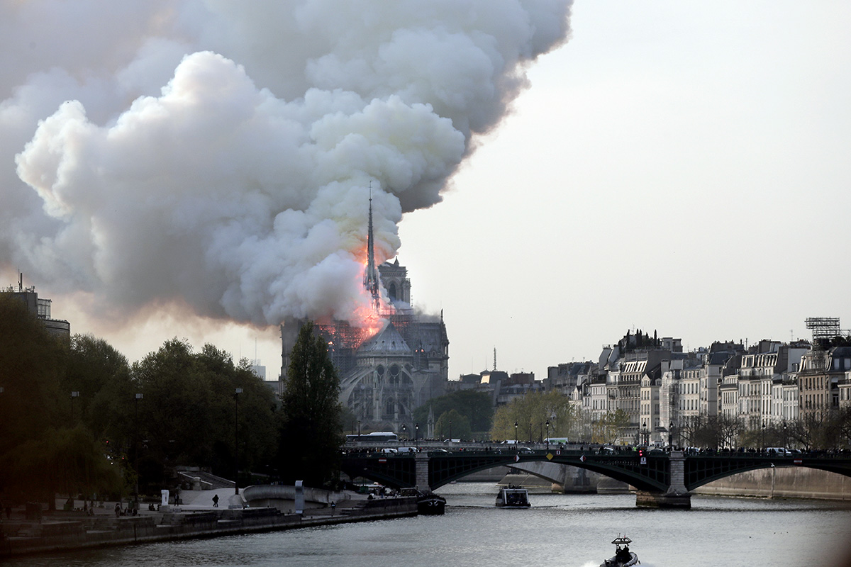 Fotografiile dezastrului de la Notre-Dame. Ce a spus șeful șantierului de restaurare | FOTO