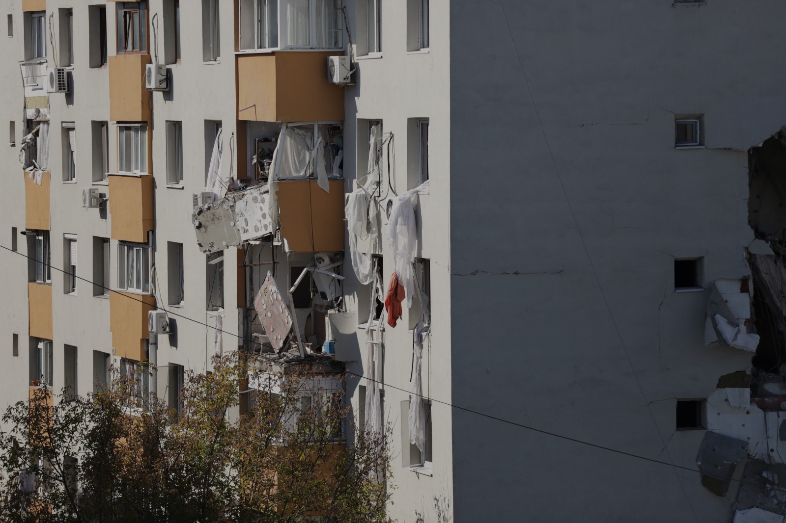 Cu ce se aleg proprietarii din blocul distrus de explozie, în Rahova, dacă e demolat de stat: „Dacă a dispărut locuința, dispare și dreptul de proprietate”