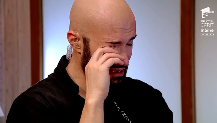 Povestea impresionantă a Laviniei, o adolescentă adoptată  care a făcut ravagii la X Factor. A stârnit hohote de plâns | FOTO