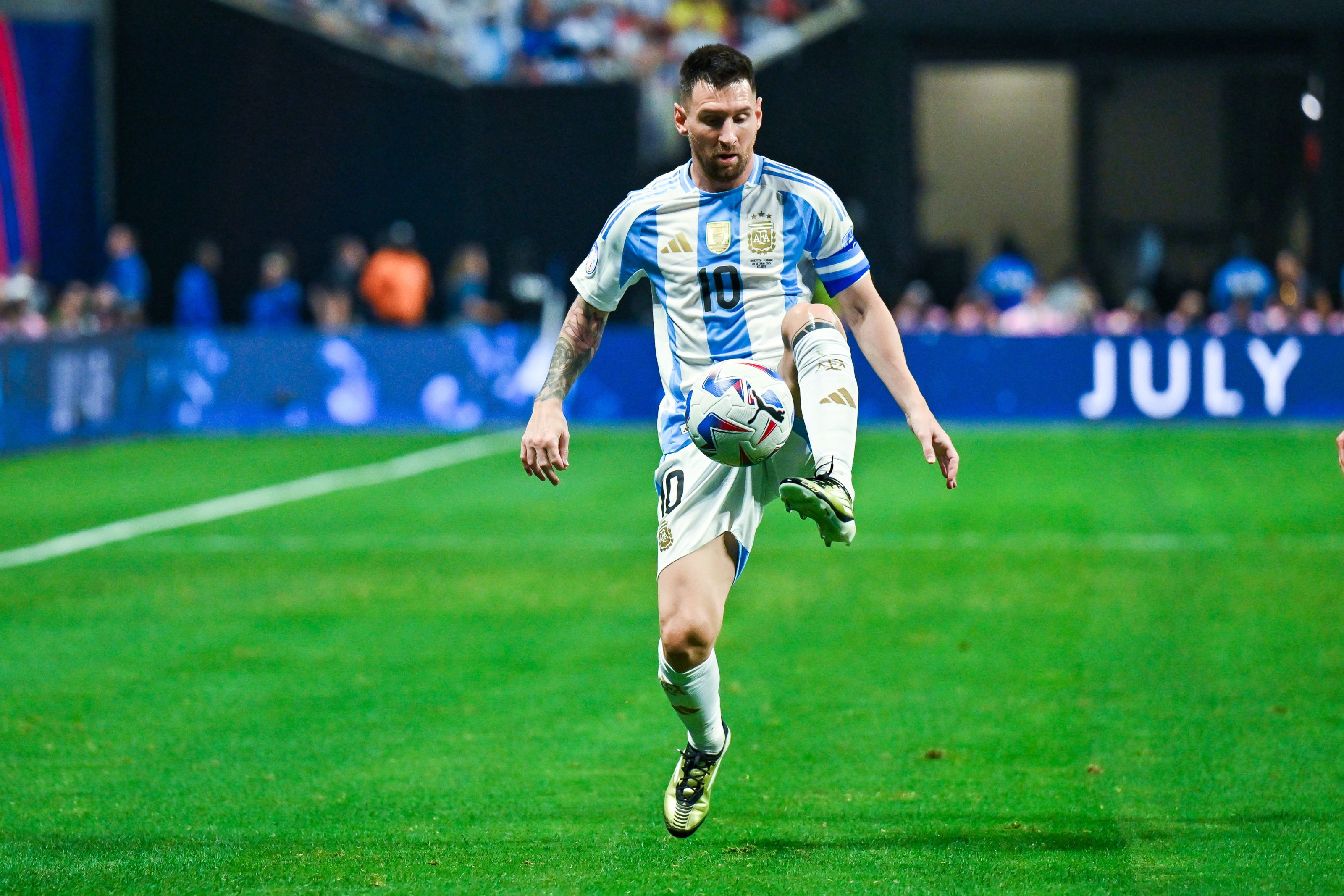 Gafă uriașă înainte de Cupa Mondială. Datele din pașaportul lui Lionel Messi au fost publicate din greșeală