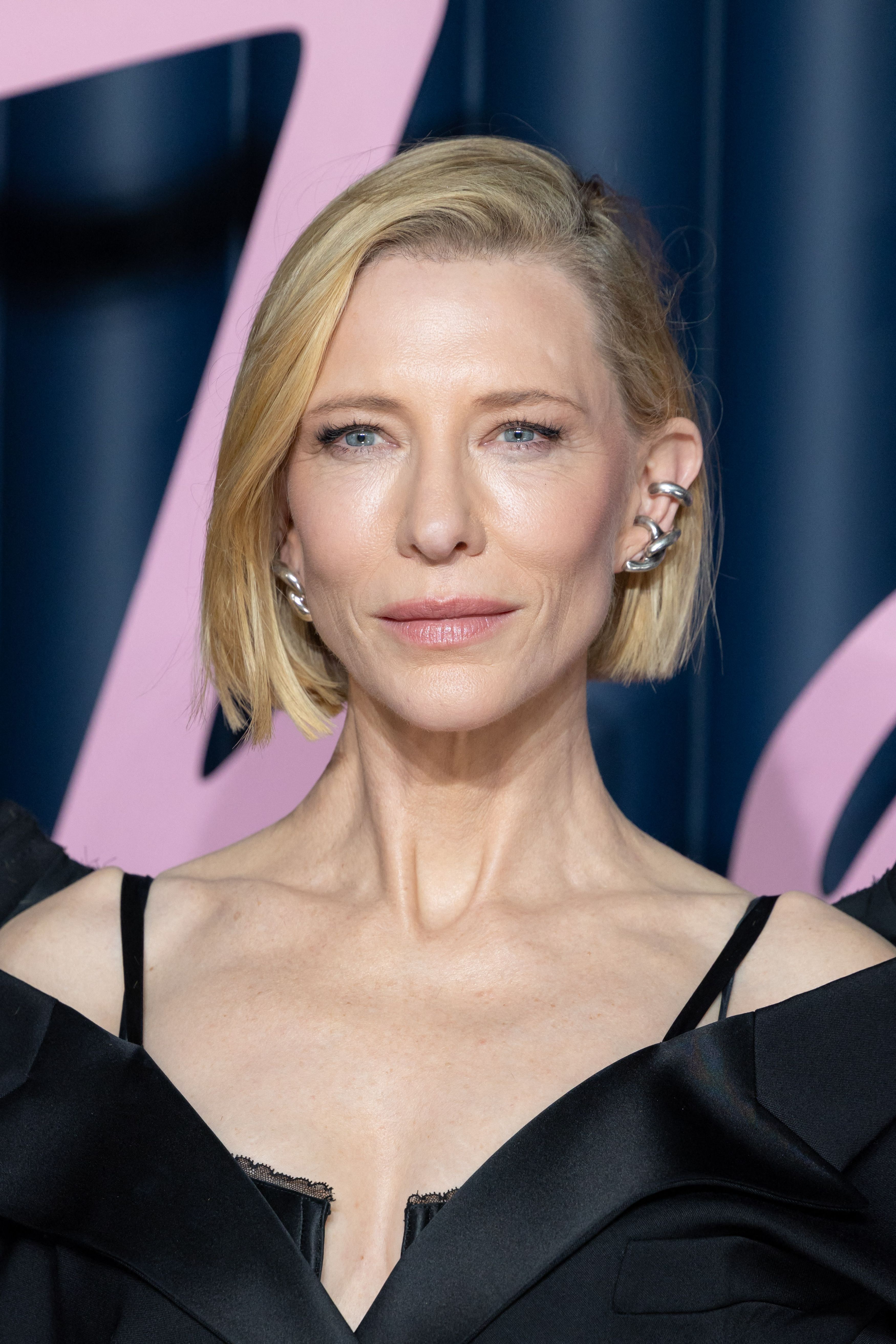 Festivalul de Film de la Cannes 2026 începe cu un val de staruri internaționale. Scarlett Johansson și Cate Blanchett, printre cele mai așteptate apariții