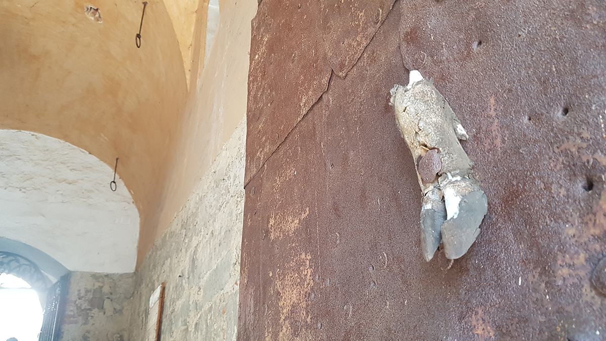 REPORTAJ ÎN AUSTRIA. Poliția păzește castelul prințului din Riegersburg, pentru că „le-am ucis ursul și s-au supărat foarte tare”