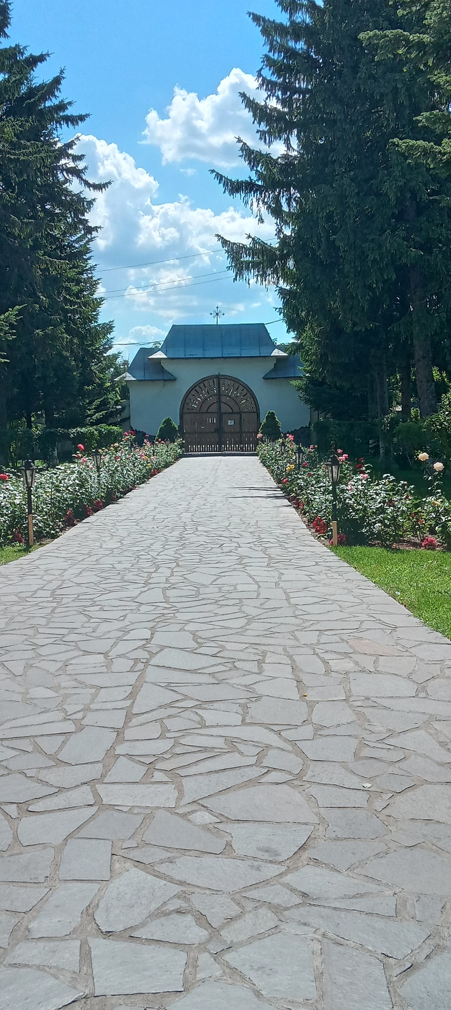 Povestea Mănăstirii Samurcăşeşti, unică în România. Ctitorită în 1808, se află la 15 km distanță de București, în Ciorogârla