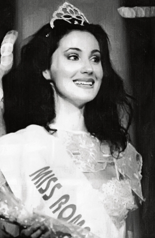 Cine a acuzat-o pe Roberta Anastase că a lăsat-o fără ținută. "Mi-a luat rochia de la Miss Universe" | FOTO