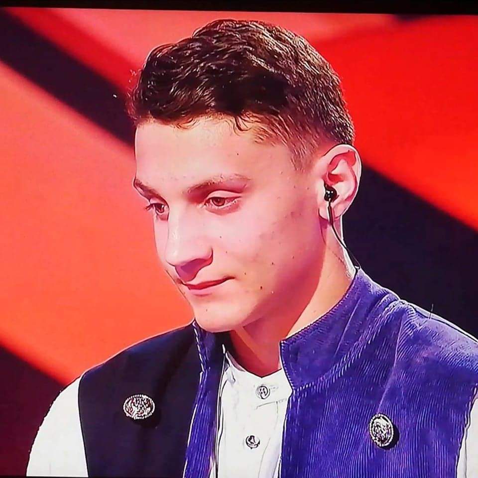 Viața lui Emanuel Ion, tânărul nevăzător de la „Românii au talent”. Cu ce se ocupă după ce a apărut în emisiunea de la PRO TV