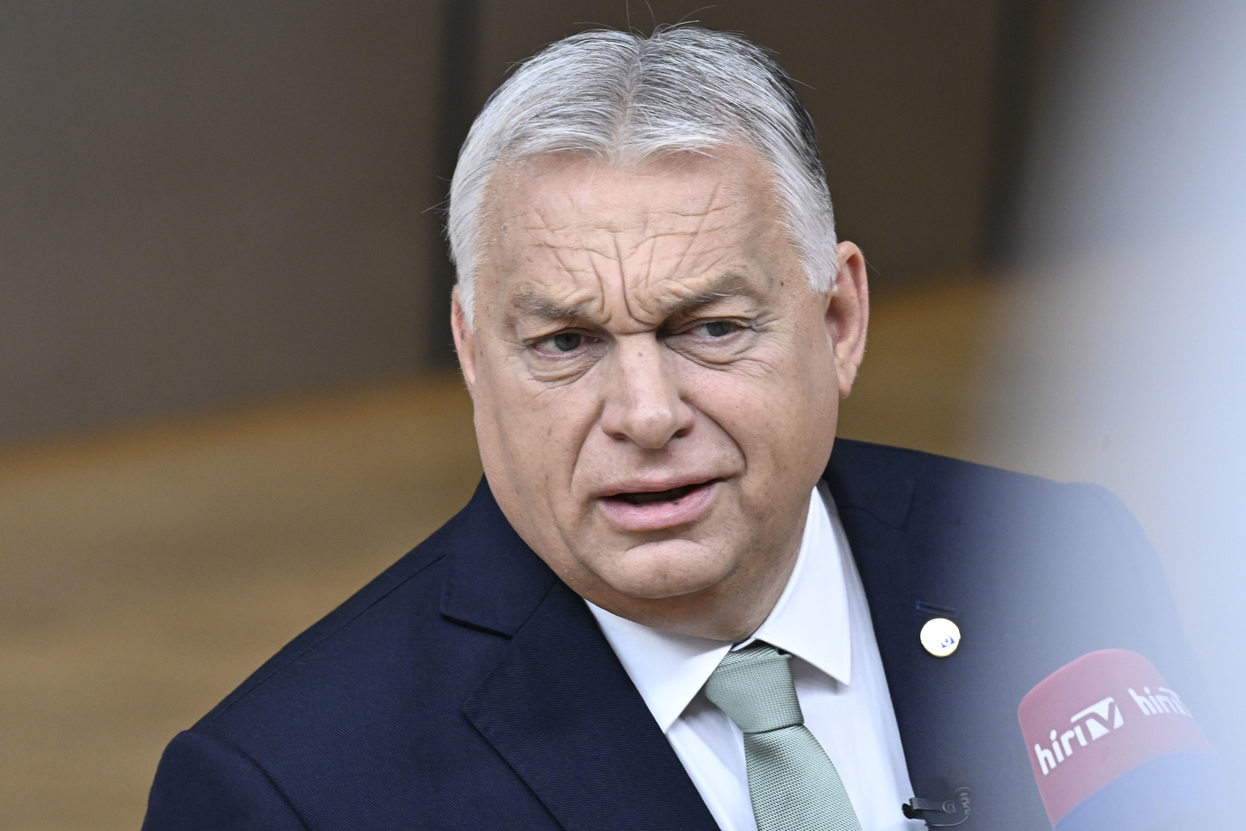 Orbán Viktor visszatért a poloskázáshoz, most egy áthallásos videóval