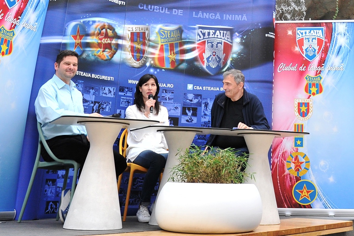 Copiii și părinții i-au tras la poartă lui Viorel Mazilu