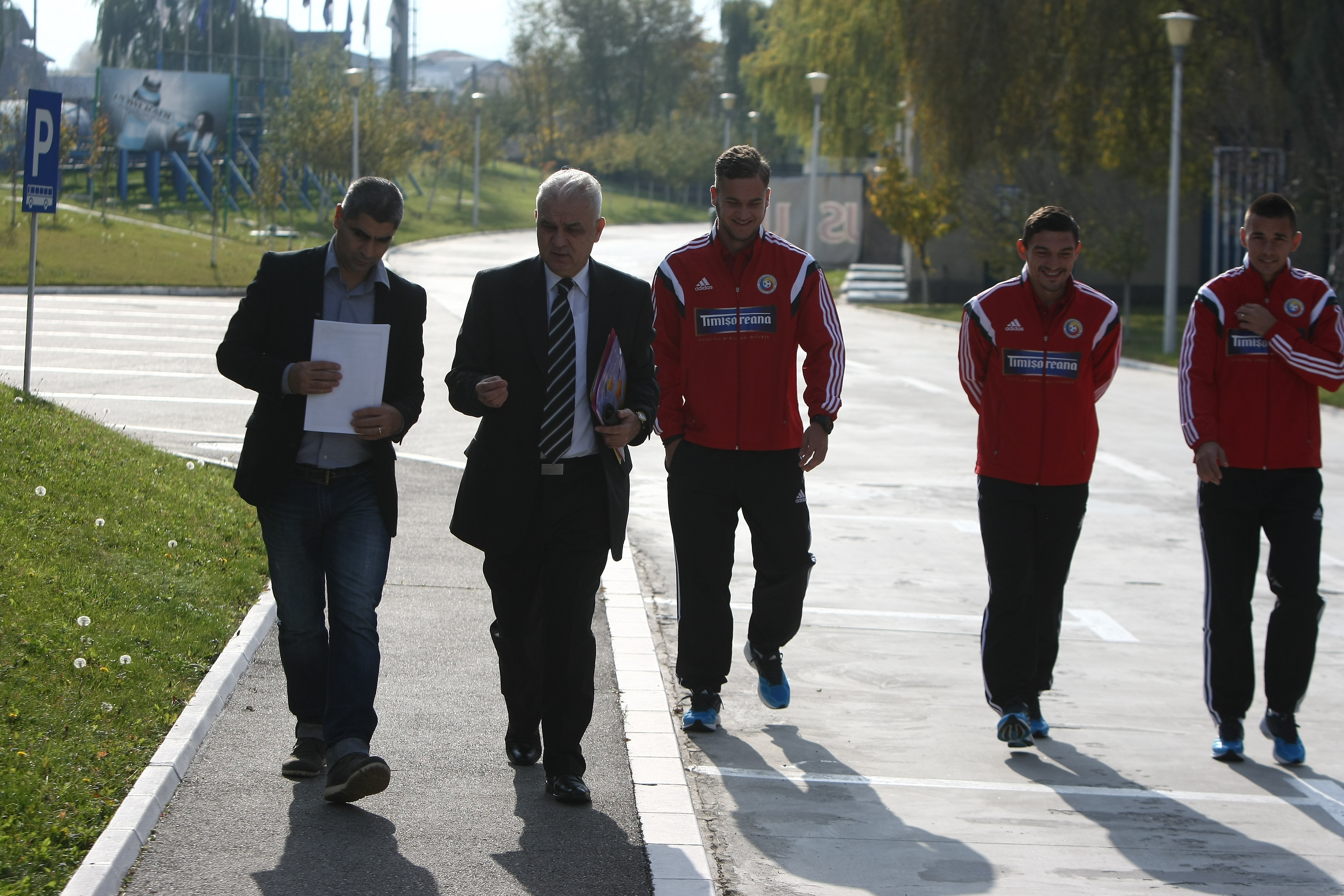 Iordănescu a avut un ŞOC. Câţi jucători au venit la reunire